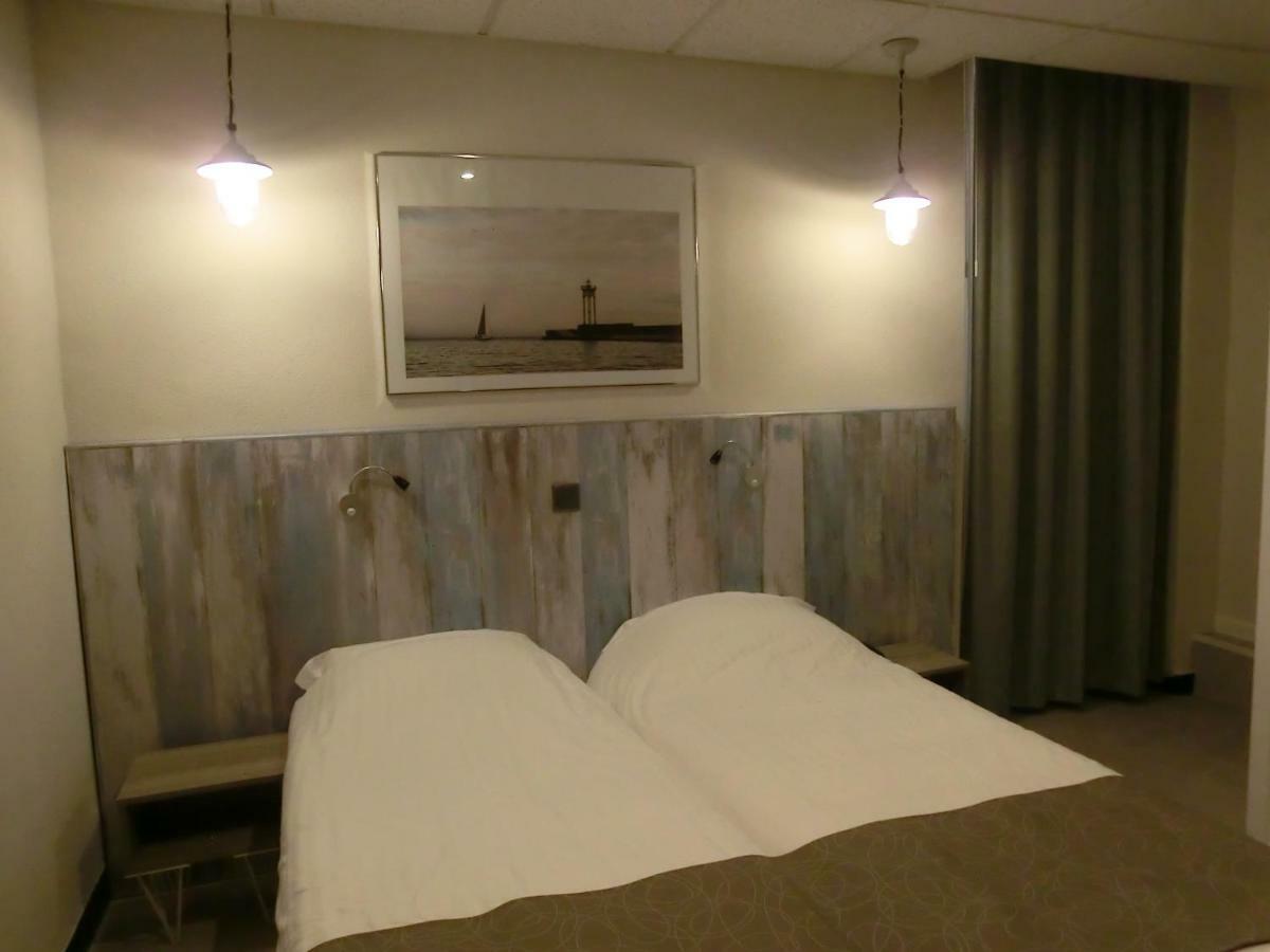 Hotel Sur Le Quai Пор-Вандр Экстерьер фото